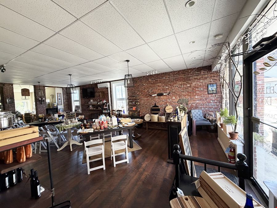 1 N Main St