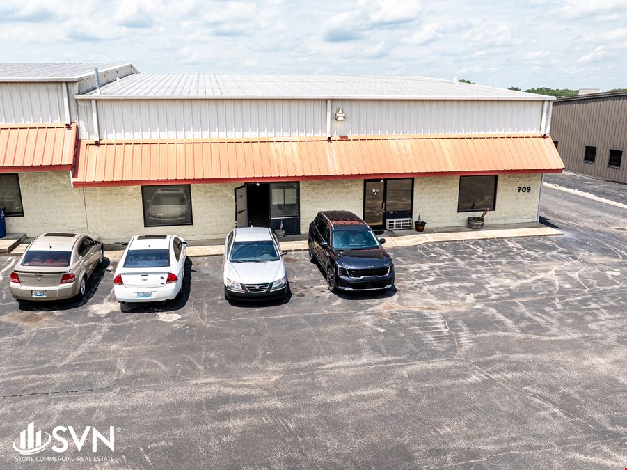 Convenient Office/Flex Space FOR LEASE