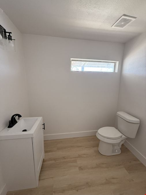 405 8th St, Kemah TX 77565- Office/Retail Opportunity