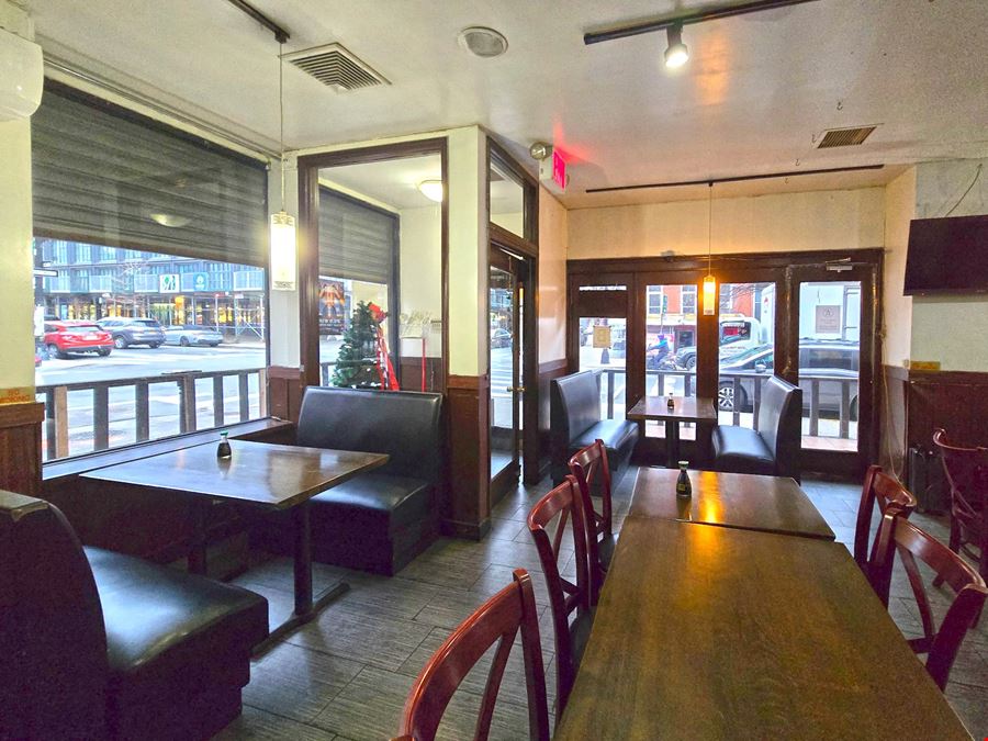1,600 SF | 609 Franklin Avenue | High-Visibility Corner Restaurant Space + 1,950 SF Lower Level for Lease