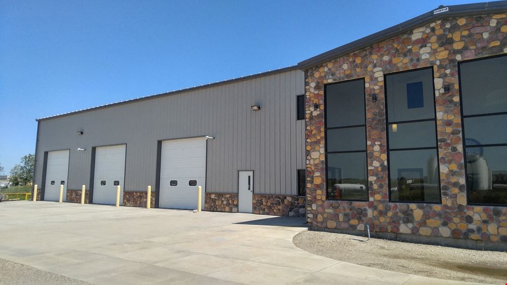 ±10,300 SF Industrial Unit with Office & Yard