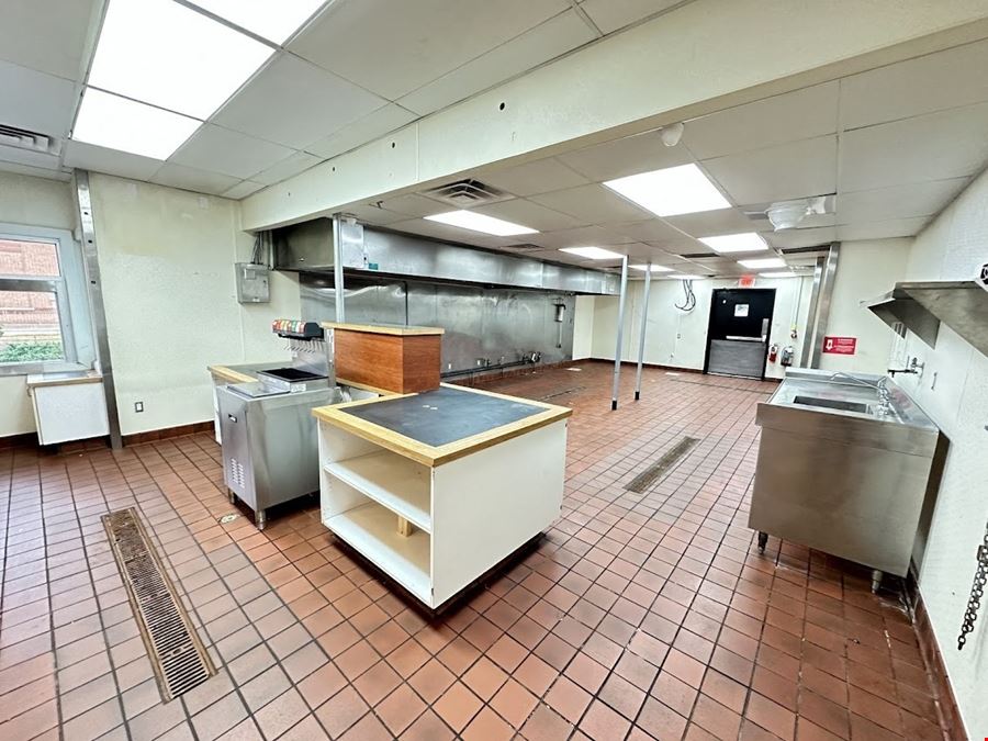 High-Visibility Restaurant Location Serving Morehead City and the Crystal Coast