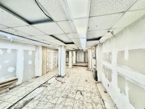 Preview of Retail space for Rent at 3415 Broadway