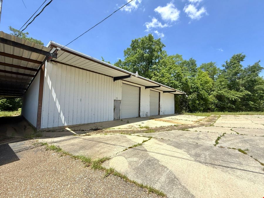824 S. Foster St