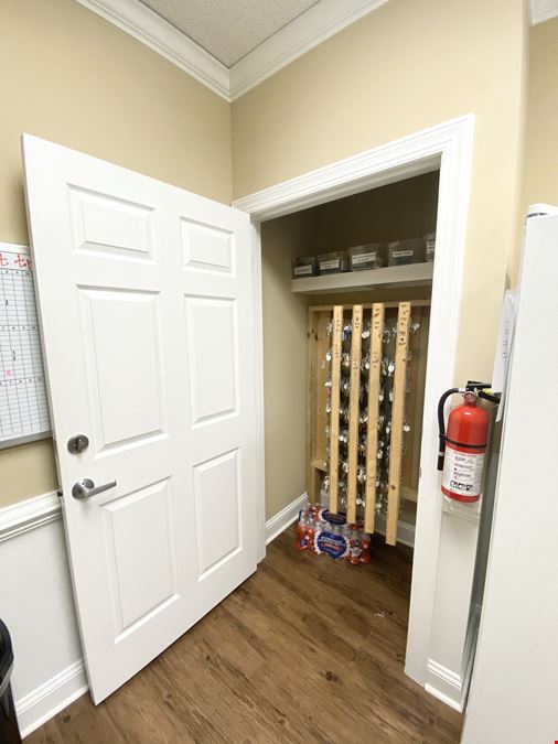 413 W Montgomery XR #302