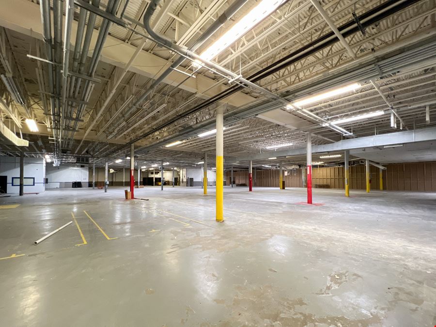 Production & Warehousing Facility (±81,500 SF) in Elmwood For Lease