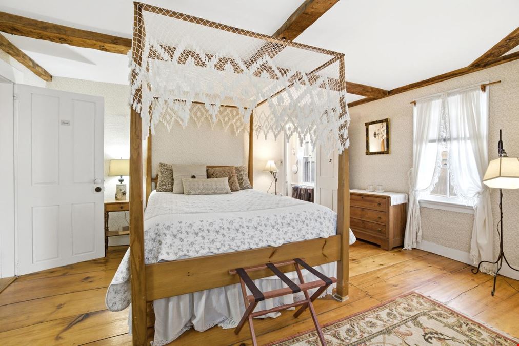 Historic Bed & Breakfast Estate with Event Barn on 5.6 Acres