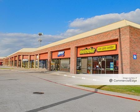 Preview of Retail space for Rent at 3201 West Pioneer Pkwy