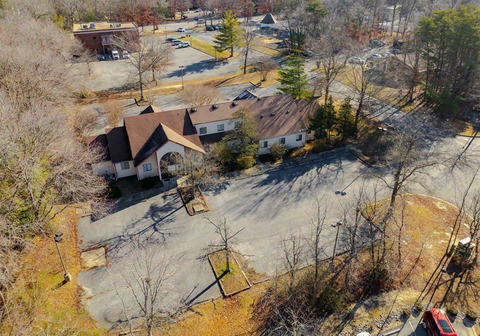 Well-Maintained Office Building in St. Charles Business Corridor