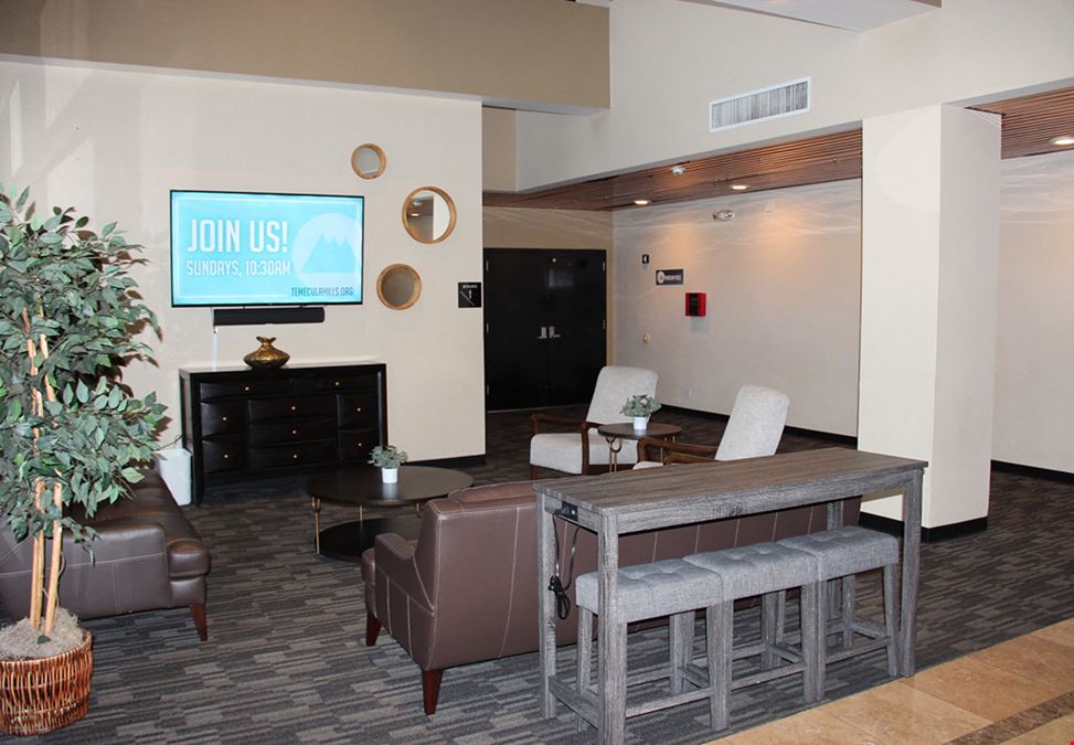 Single Oak Center