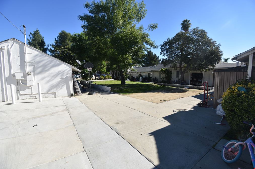 12215 N. San Fernando Rd