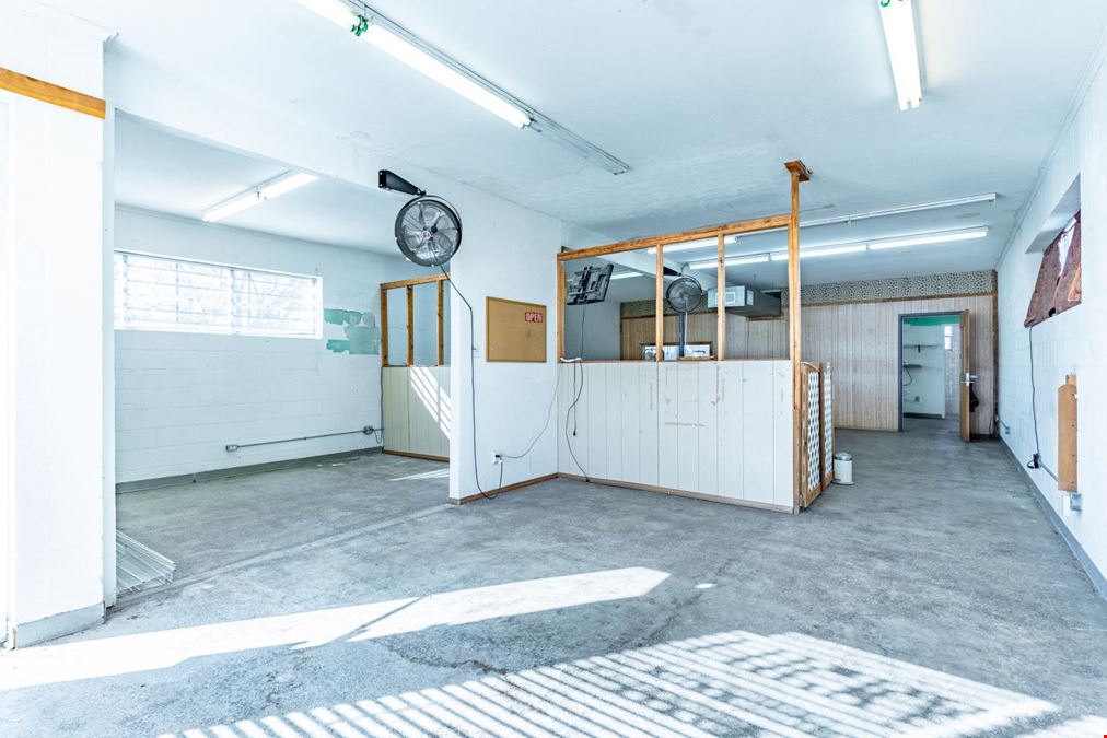 Retail Space for Lease on US-69