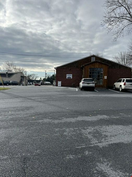 1865 Lincoln Hwy E