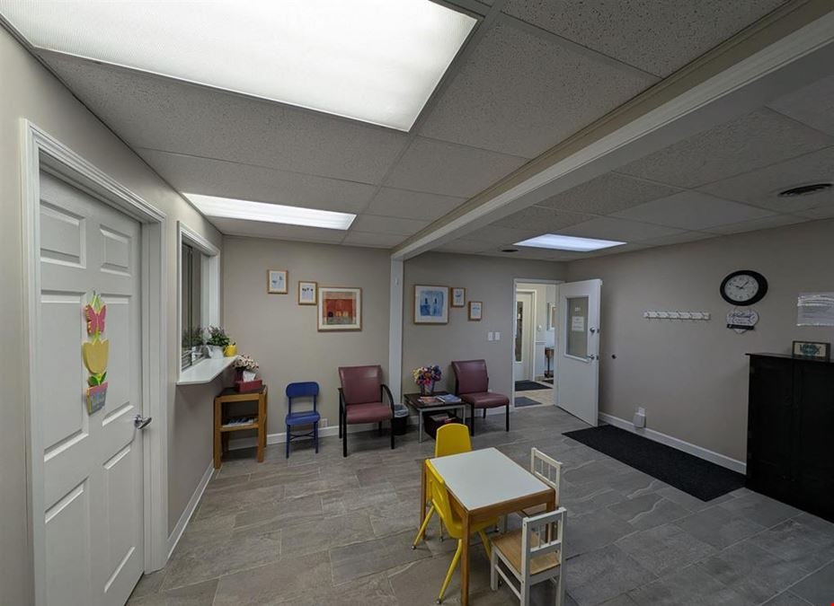 2001 W Willow Knolls Dr Suite 201