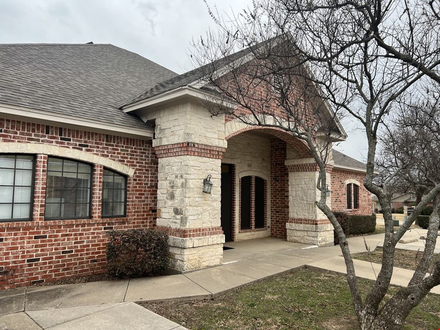 1209 Bent Oaks Court