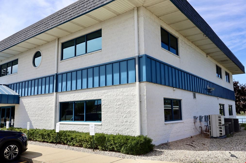 2,030 SF Professional Office Space for Lease