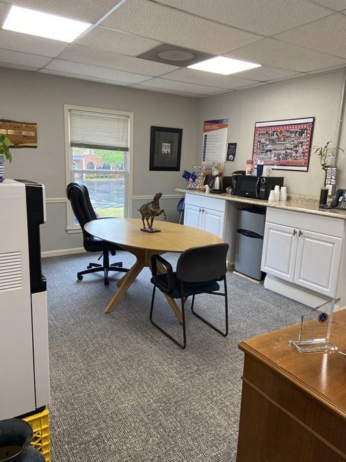 Prime Location -Roswell Office Suite Available for Lease $600 Flat