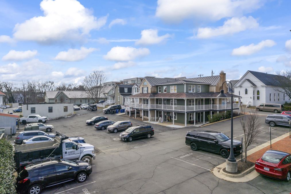 Downtown Leesburg Investment Retail Center
