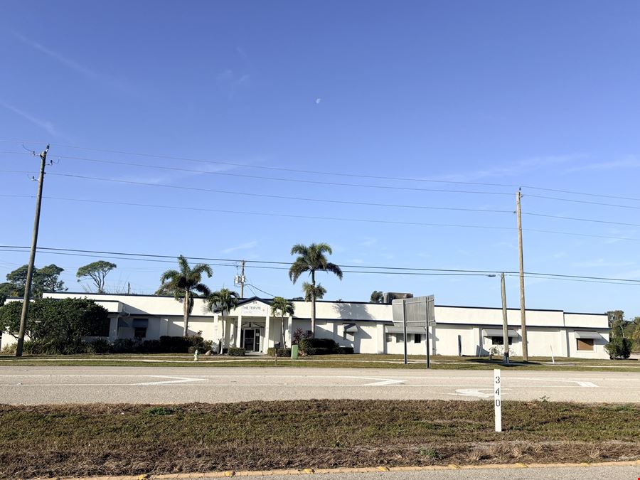 Rare Retail and Warehouse Opportunity on US-41