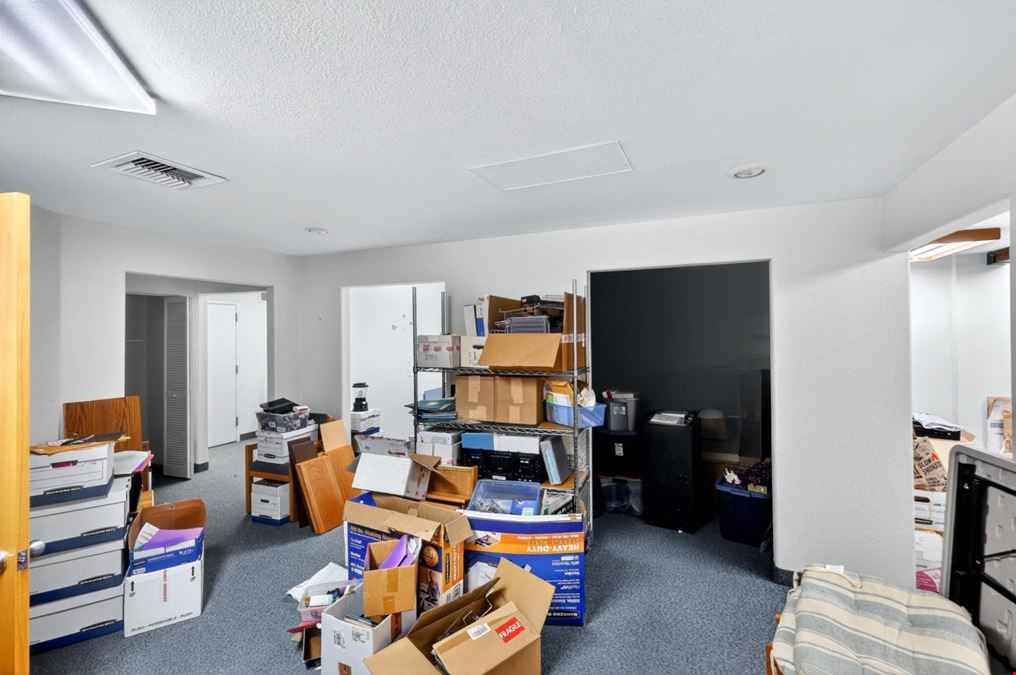 950 W. Ironwood Dr. #5