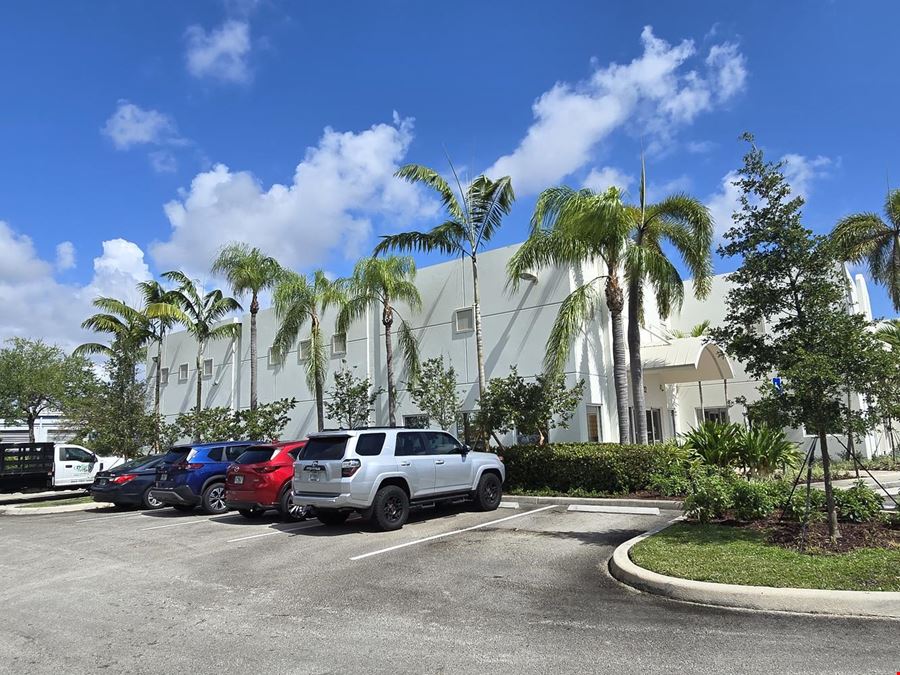 Corner Unit in Sunrise Industrial Park