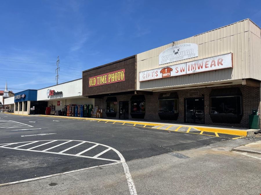 Food City Shopping Center in Pigeon Forge, TN