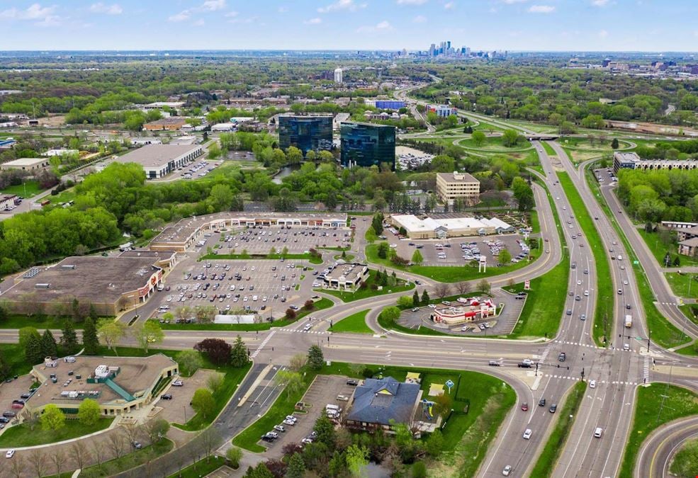 Waterford Park Plaza