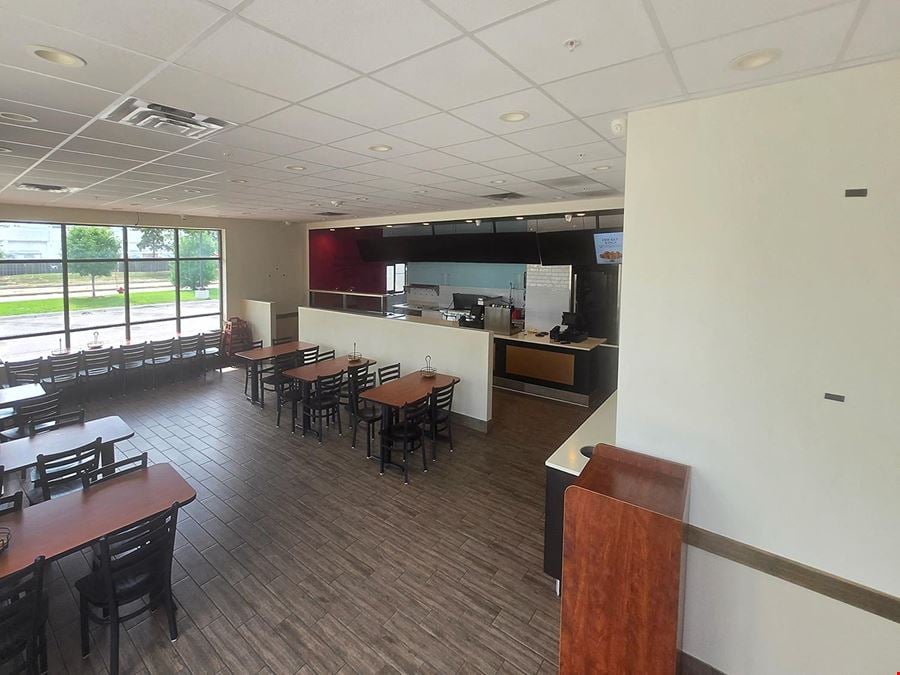 9927 Ulysses St NE, Suite 100