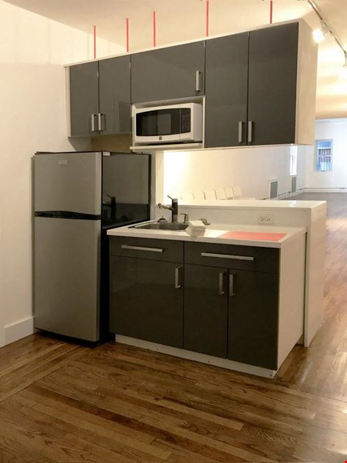 402 W 40th St