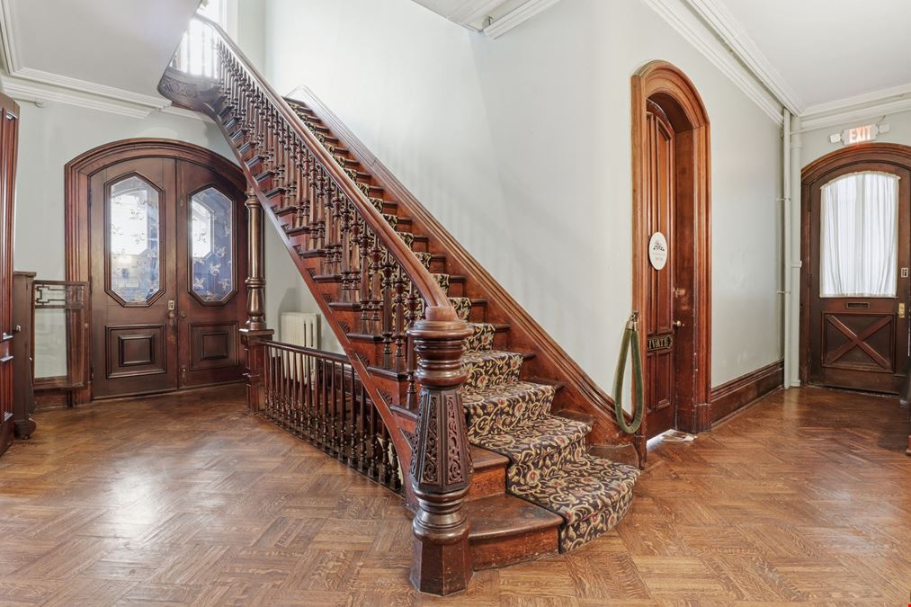 The DeLand House on Main