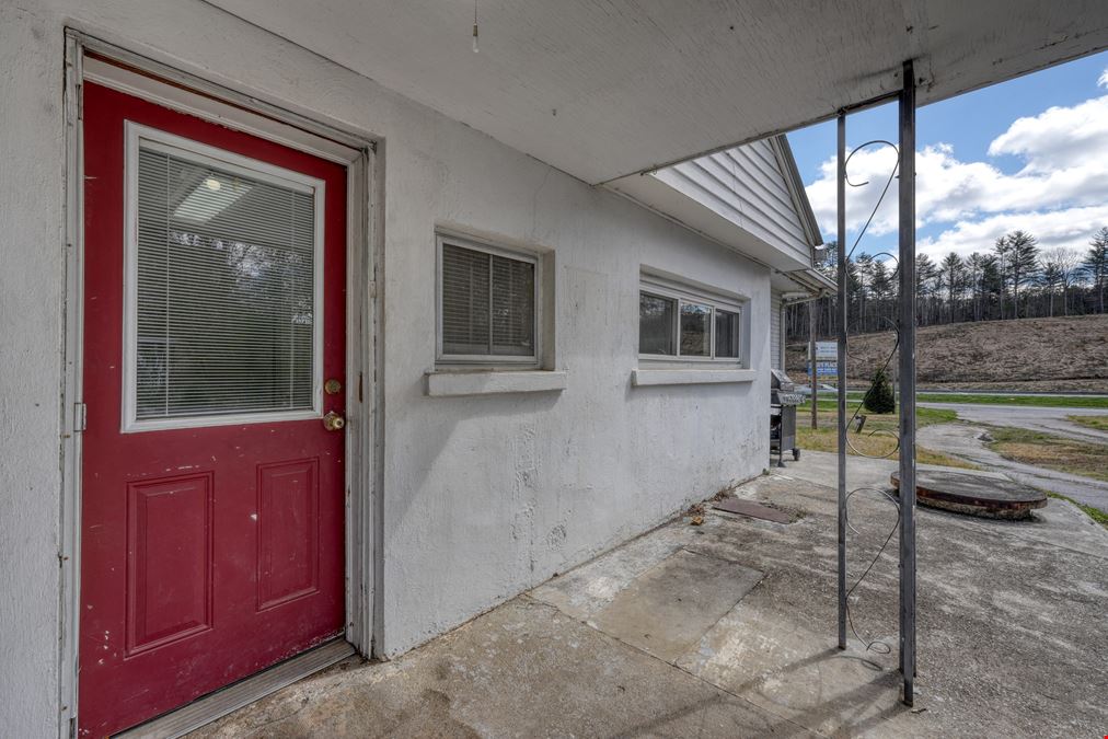 5380 W US Highway 64