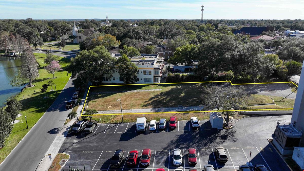 Stunning Downtown Lakefront Commercial Lot
