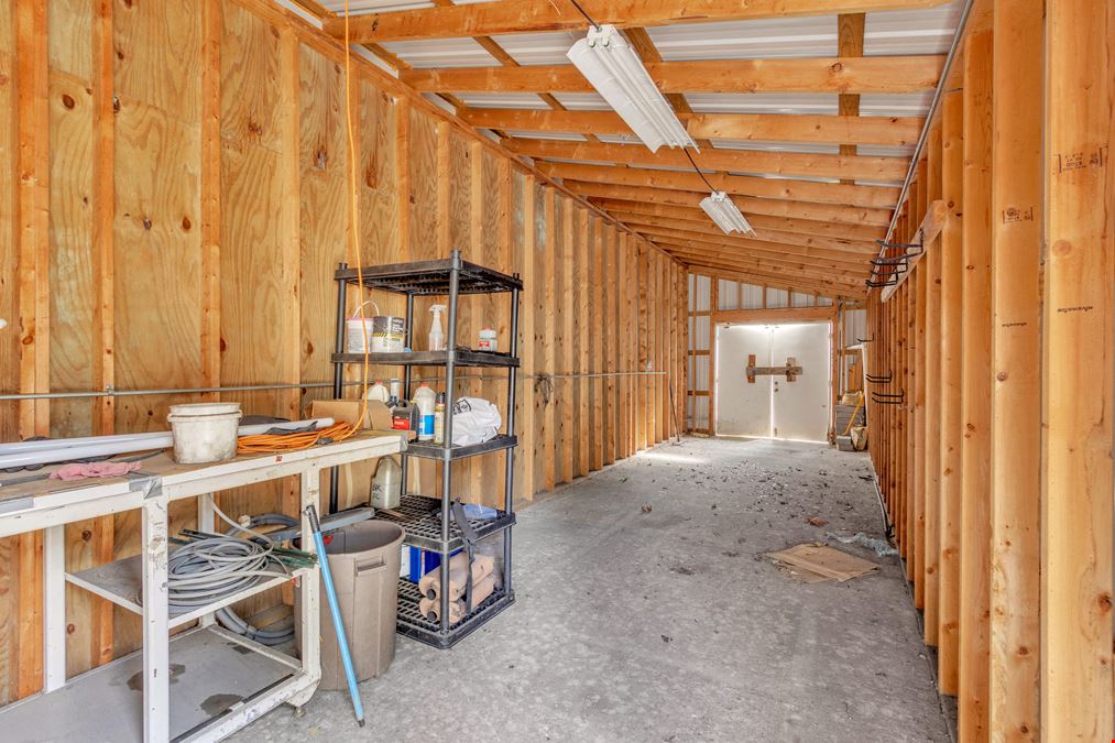 71,913 SF Industrial For Lease | 29' Clear Heights | 4 Docks