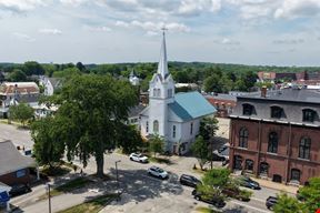 MIXED-USE BUILDING IN DOWNTOWN BRUNSWICK