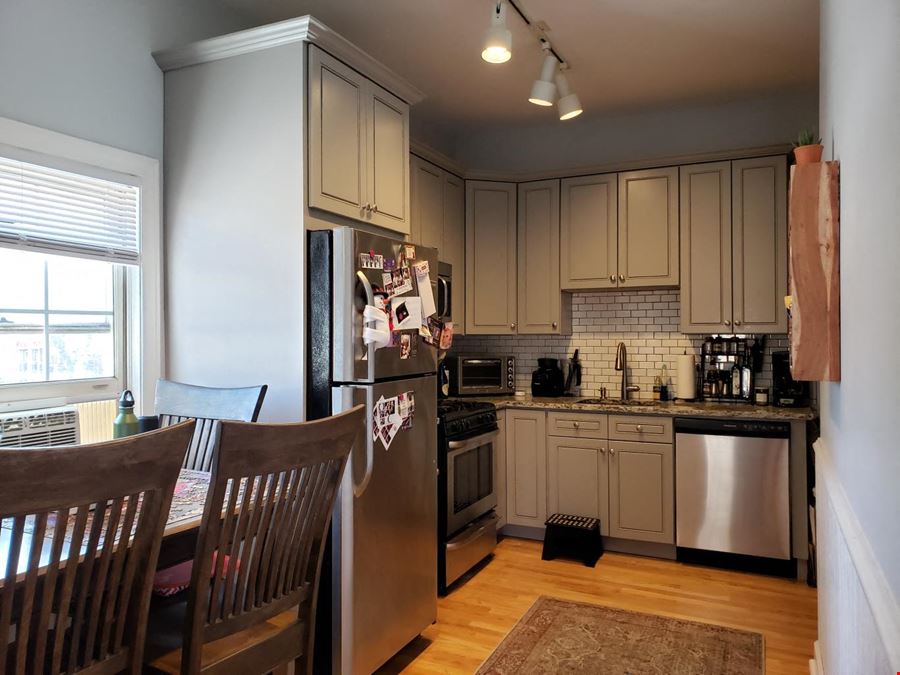 Multifamily property in Chicago, IL