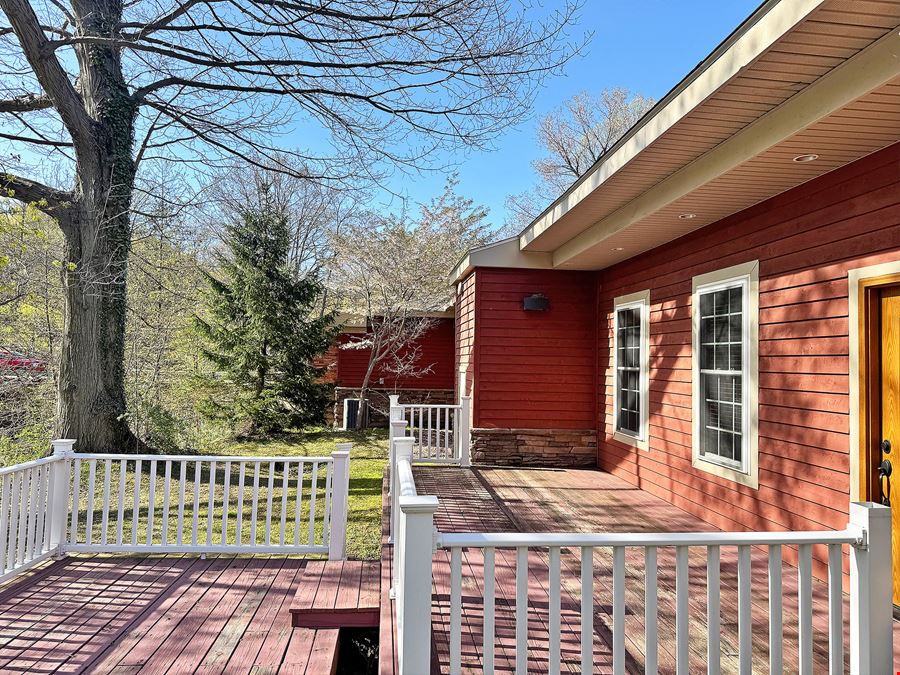 5735 E. Lake Rd