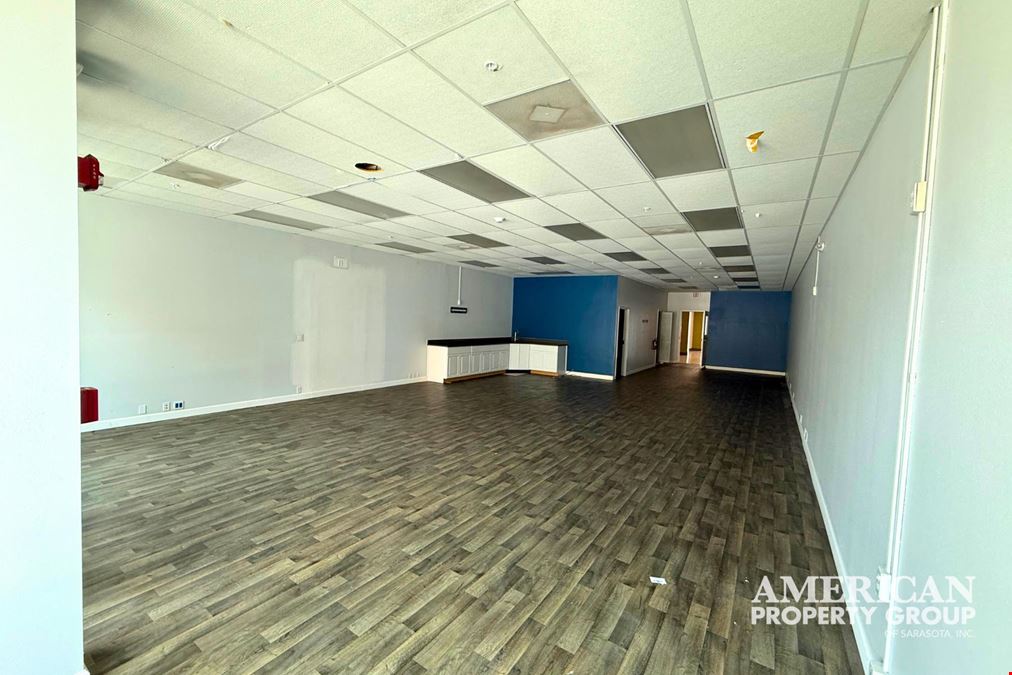 +/- 1,733 sf Retail Available