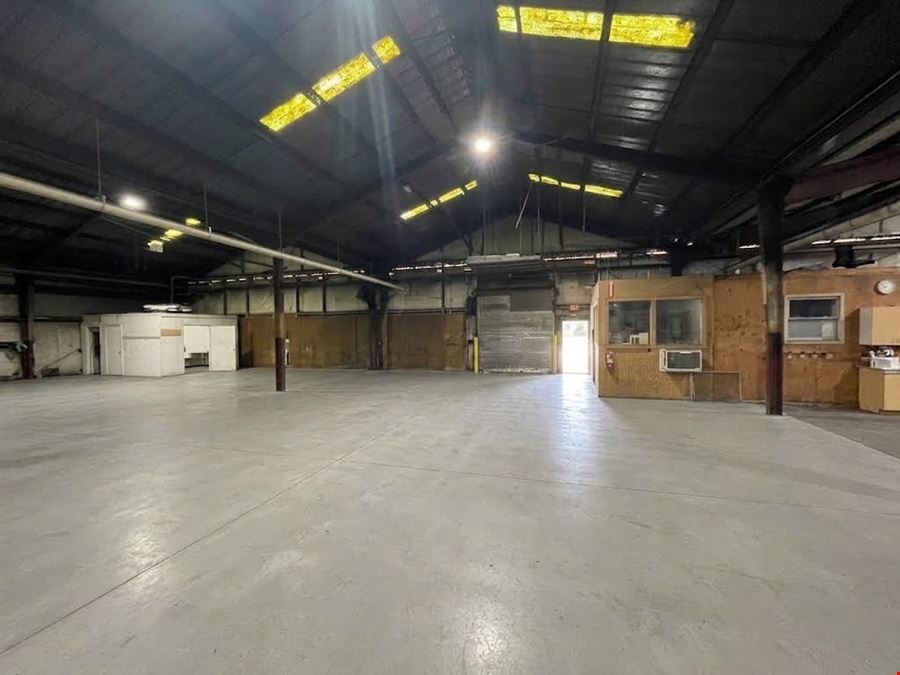 34 Industrial Court East, Suite 200