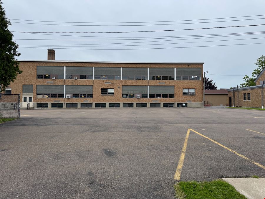 89 E Genesee St