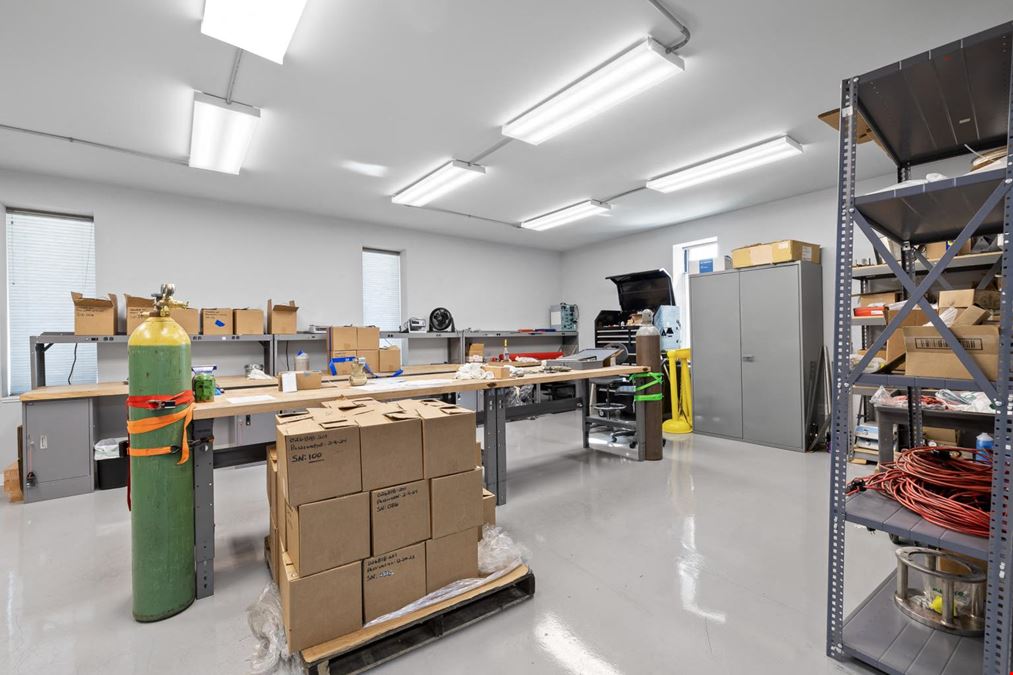 Office/Warehouse on Dodds Ave