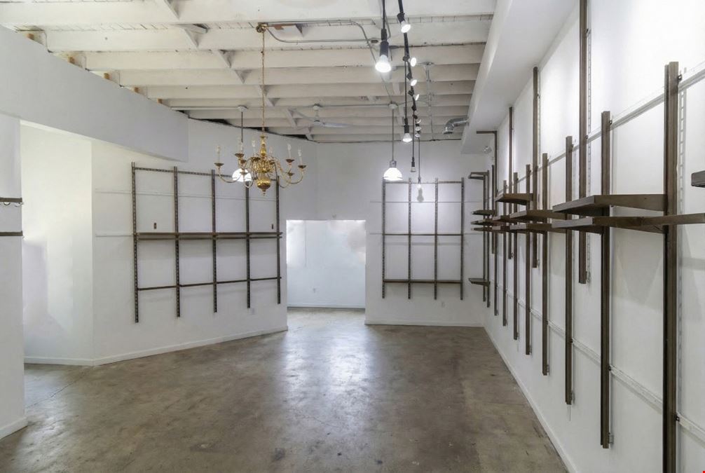 2950 W. Fullerton Ave | For Lease