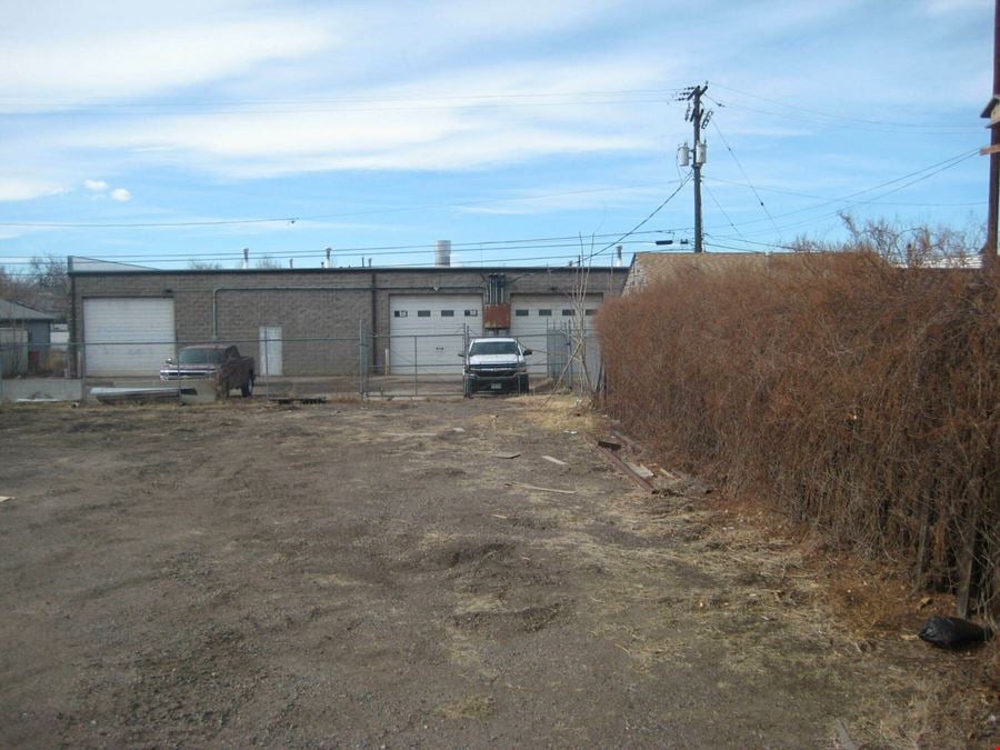 8,000 SF storage yard