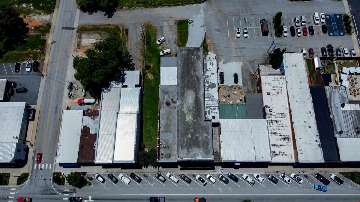 Multi Story Building in Downtown Walhalla- Over 16K SQ FT