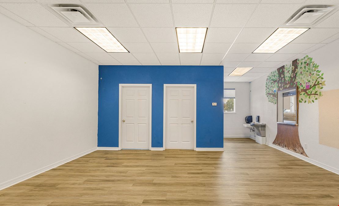 Prime Salmon Office Space