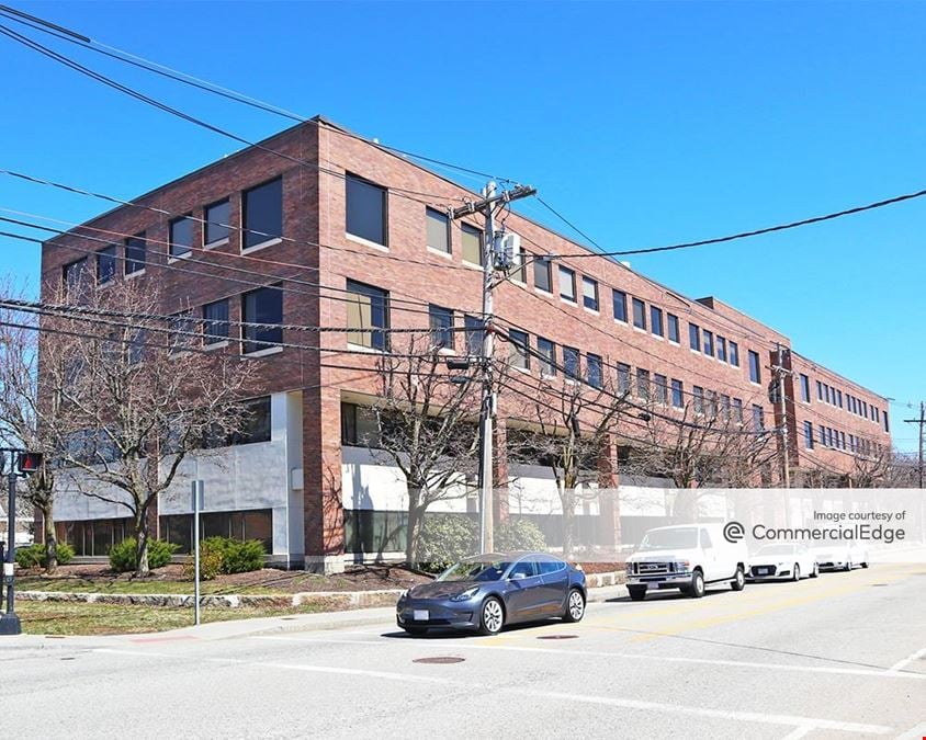 313 Pleasant Street