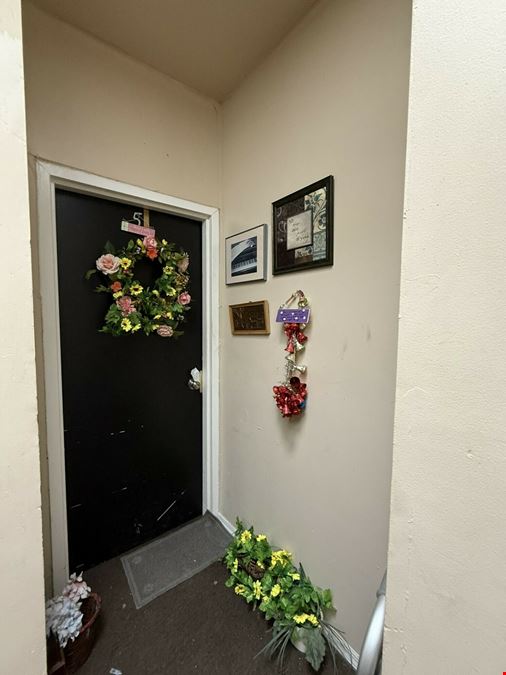 Lenox Point Apartments