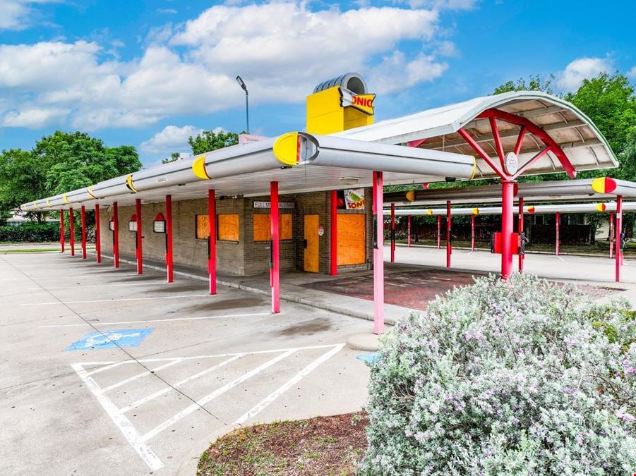 1,704 SF for Sale or Lease in Irving