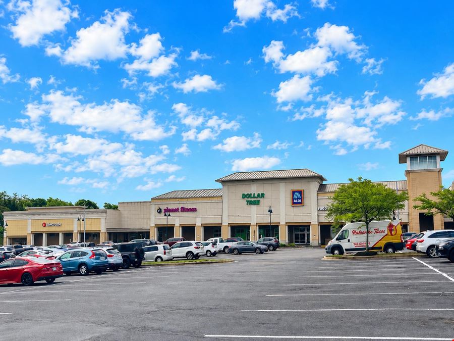 Vista Shops at Golden Mile