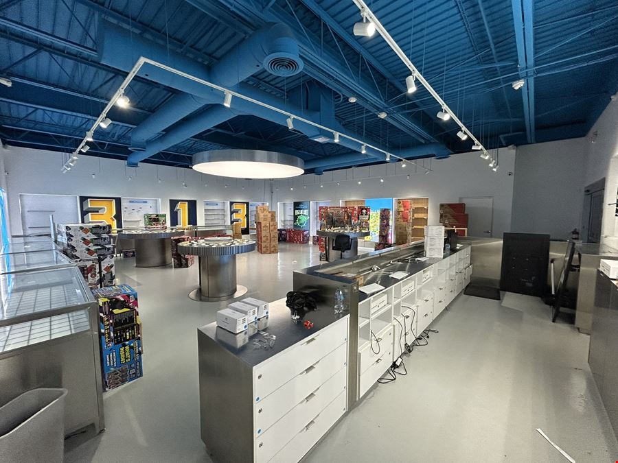 Detroit - Freestanding Retail/Industrial Building
