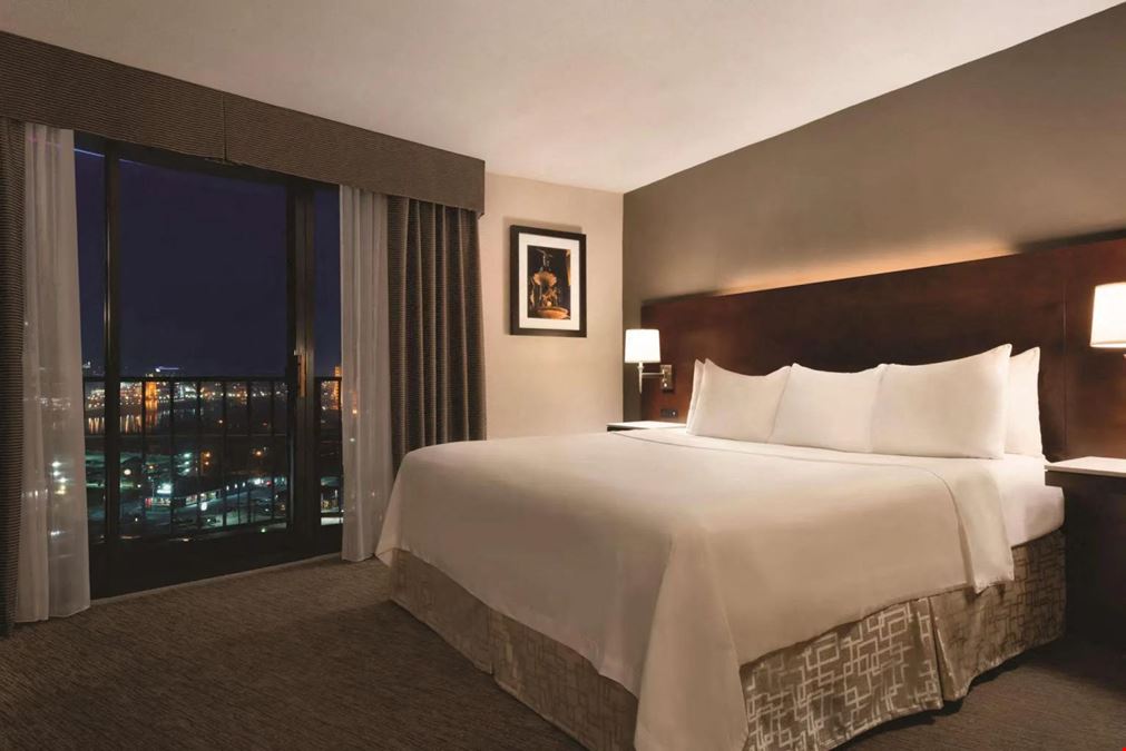 Radisson Cincinnati Riverfront